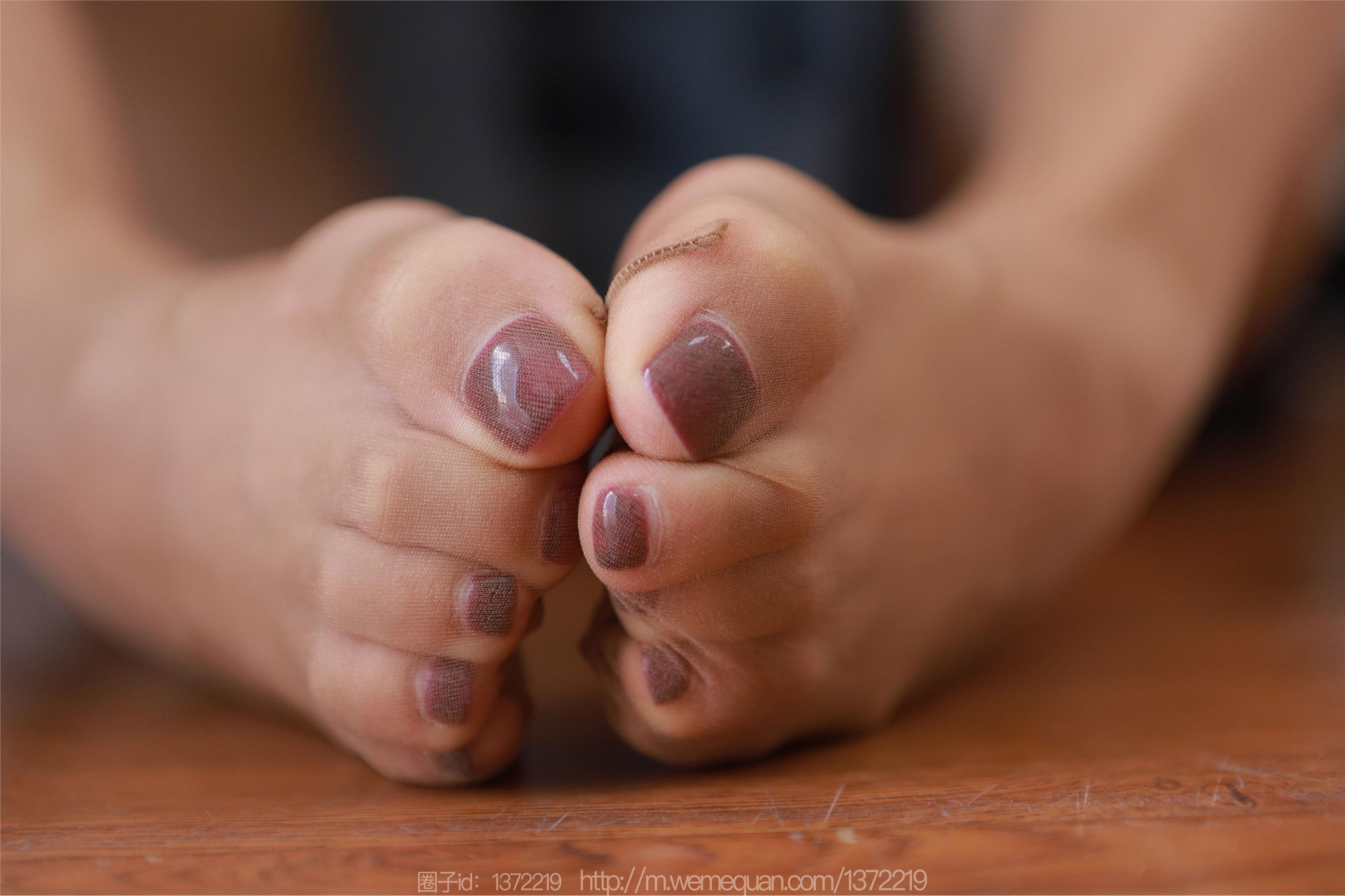 IESS异思趣向  2023.09.15 丝享家 1534 兔兔《贪玩小兔兔》